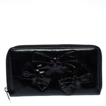 Pre Owned Valentino Black Patent Leather Bow Continental Zip Around Wallet
