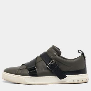 Pre Owned Valentino Green/Black Leather Buckle Strap Rockstud Sneakers Size 44