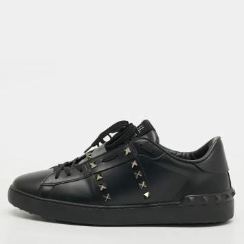 مملوكة مسبقًا Valentino Rockstud Untitled Size 42 Black Leather Low Top Sneakers