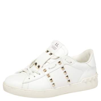 مملوكة مسبقًا Valentino White Leather Rockstud Untitled Low-Top Sneakers Size 40.5