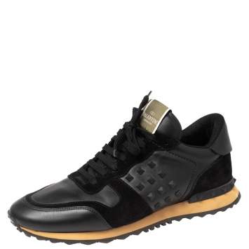 مملوكة مسبقًا Valentino Black Leather And Suede Rockstud Sneakers Size 45