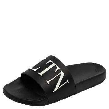 Pre Owned Valentino Black Rubber VLTN Pool Slide Flat Size 42