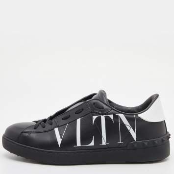 Pre Owned Valentino Black/White Leather VLTN Rockstud Low Top Sneakers Size 42