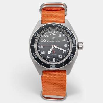 مملوكة مسبقًا Vostok Komandirskie 650541 Black Dial Stainless Steel Nylon Men's Wristwatch 42 mm