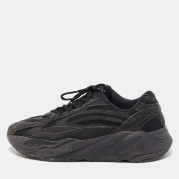 Pre Owned Yeezy x Adidas Black/Grey Suede And Canvas Boost 700 V2 Vanta Sneakers Size 44 2/3
