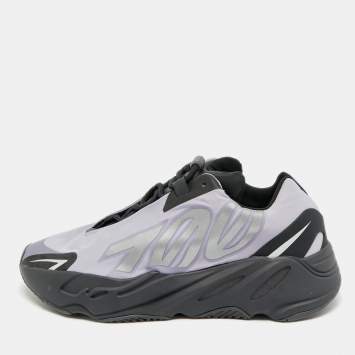 Pre Owned حذاء رياضي ييزي x أديداس بوست 700 MNVN نسيج نايلون جيود/أسود منخفض مقاس 41.5