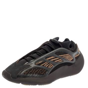 Pre Owned Yeezy x adidas Brown Polyurethane And Mesh 700 V3 CLABRO Sneakers Size 44 2/3 