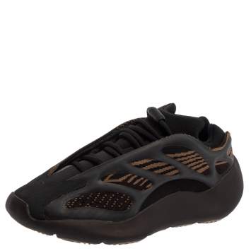 Pre Owned Yeezy x adidas Brown Polyurethane And Mesh 700 V3 Clabro Sneakers Size 37 1/3