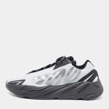 Pre Owned Yeezy x Adidas White/Black Nylon Boot 700 Mnvn Blue Sneakers Size 45 1/3