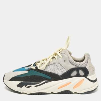 مملوكة مسبقًا Yeezy x Adidas Black/Grey Suede and Mesh Boost 700 Wave Runner Sneakers Size 44.5 