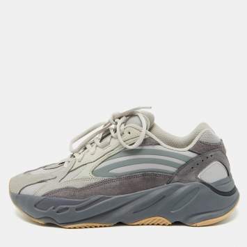 مملوكة مسبقًا Yeezy x Adidas Grey Suede and Fabric Boost 700 Tephra Sneakers Size 44