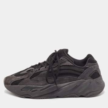 Pre Owned Yeezy x Adidas Black/Grey Canvas and Suede Boost 700 V2 Vanta Sneakers Size 42 2/3