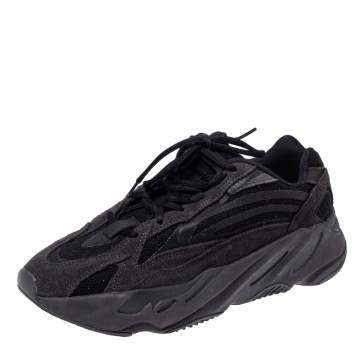 Pre Owned Yeezy x Adidas Black Fabric And Suede Boost 700 V2 Vanta Sneakers Size 41.5