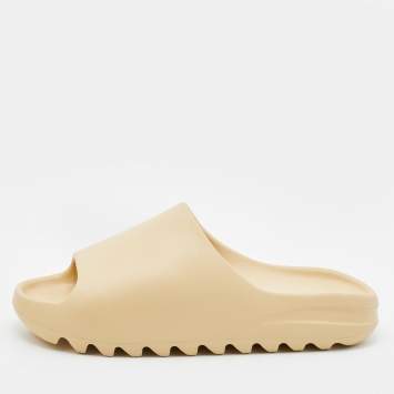 Pre Owned Yeezy x Adidas Beige Rubber Desert Sand Slides Size 48.5
