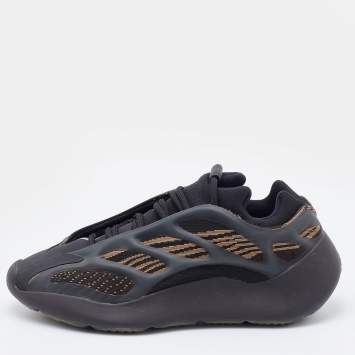 مملوكة مسبقًا Yeezy x Adidas Black/Brown Knit Fabric and Rubber Yeezy 700 Clay Brown Sneakers Size 40 2/3