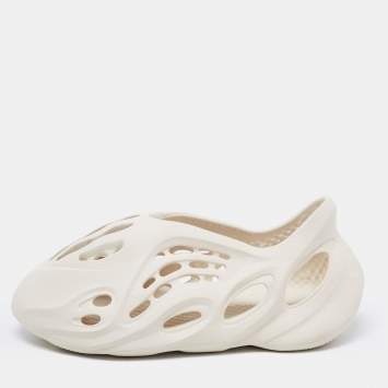 Pre Owned Yeezy x Adidas Cream Foam RNNR Sand Sneakers Size 42 2/3
