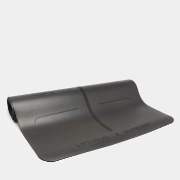 Pre Owned Burberry x Liforme Black Natural Rubber Monogram Yoga Mat