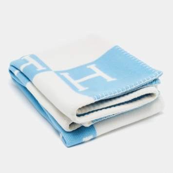 Pre Owned Hermès Blue/White Cashmere Avalon Baby Blanket