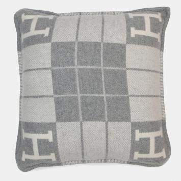 Pre Owned Hermes Avalon 3 Cushion Coco - Camomile Size Pm