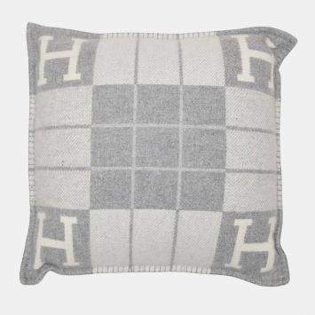 Pre Owned HERMES Avalon III Cushion Ecru/Gris/Claire Wool, Cashmere Size PM