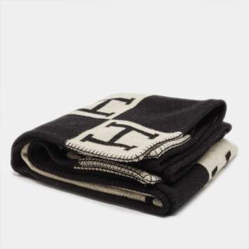 Pre Owned Hermes Black Cashmere & Wool Avalon III Blanket