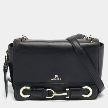 Pre Owned Aigner Black Leather Flap Shoulder Bag
