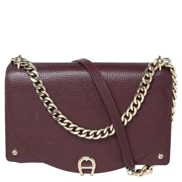 مملوكة مسبقًا Aigner Black/Burgundy Grained Leather Diadora Chain Shoulder Bag