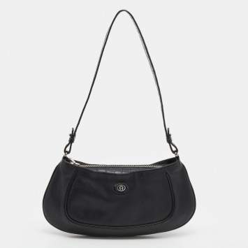 مملوكة مسبقًا Aigner Black Leather and Croc Embossed Shoulder Bag