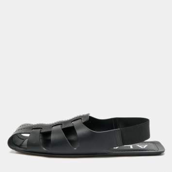 مملوكة مسبقًا Alaia Caged Size 41 Black Leather Flat Sandals