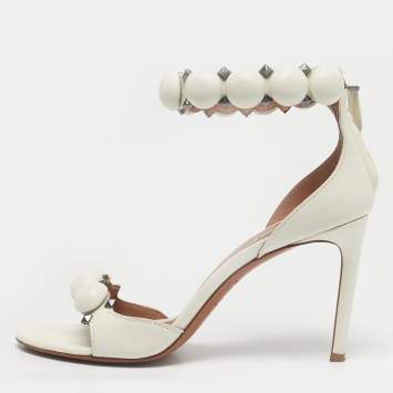 Pre Owned Alaia Bombe Size 38 Cream Patent Leather Ankle Strap Sandals