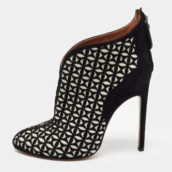 Pre Owned Alaia Black/White Suede Floral Cut Out Ankle Boots Size 37.5