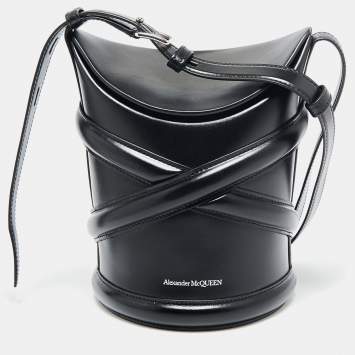 Pre Owned Alexander McQueen Black Leather Small The Curve Crossbody Bag