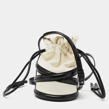 Pre Owned Alexander McQueen Ivory/Black Leather The Soft Curve Bucket Bag
