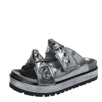 Pre Owned Alexander McQueen Metallic Grey Leather Birkenstock Rivet Bow Tie Slide Sandals Size 38.5