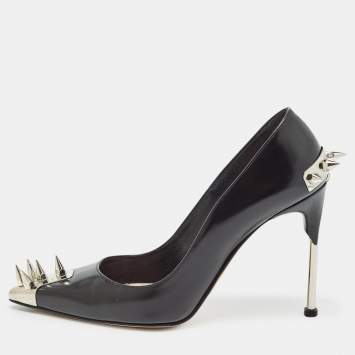 Pre Owned Alexander McQueen Black Leather Spike Pointed Toe Pumps Size 39