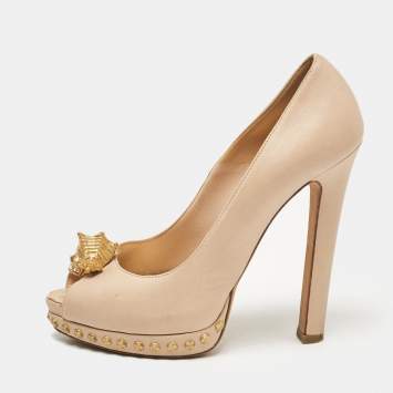 Pre Owned Alexander McQueen Beige Leather Skull Detail Studded Platform Peep Toe Pumps Size 37.5