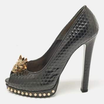 Pre Owned Alexander McQueen Black Patent Leather Skull Embellished Platform Pumps Size 41