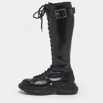 Pre Owned حذاء بوت ألكساندر ماكوين لمنتصف الساق جلد أسود بنعل متعرج مقاس 39