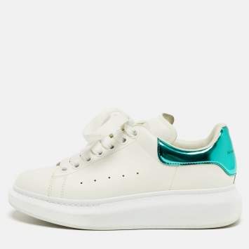 مملوكة مسبقًا Alexander McQueen Oversized Size 38 White/Green Leather and Patent Leather Low Top Sneakers