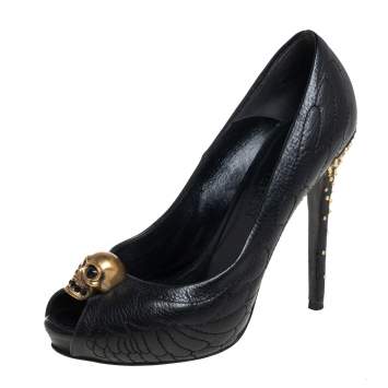 Pre Owned Alexander McQueen Black Leather Crystal Embellished Skull Peep Toe Pumps Size 37
