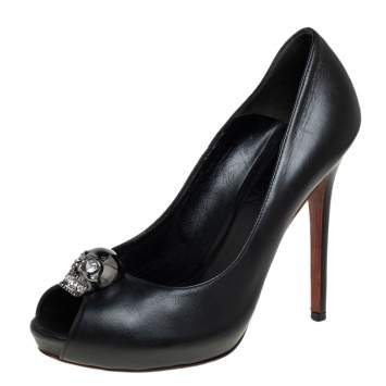 Pre Owned Alexander McQueen Black Leather Crystal Embellished Skull Detail Peep Toe Platform Pumps Size 37