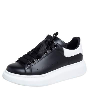 مملوكة مسبقًا Alexander McQueen Black/White Leather Oversized Sneakers Size 35
