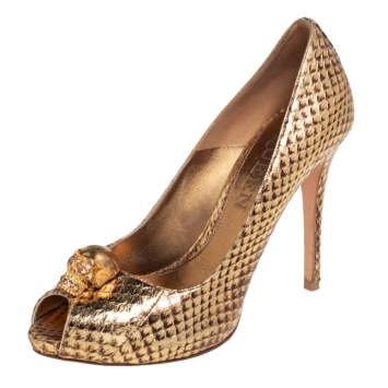 Pre Owned Alexander McQueen Metallic Gold Snakeskin Skull Detail Peep Toe Pumps Size 36