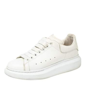 مملوكة مسبقًا Alexander McQueen White Leather Oversized Low-Top Sneakers Size 37.5