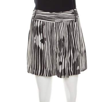 Pre Owned Alice + Olivia Monochrome Stripe Printed Crepe Pleated Shorts S