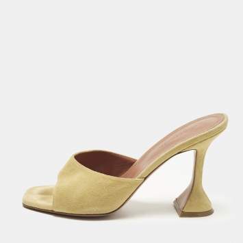 مملوكة مسبقًا Amina Muaddi lupita Size 38.5 Beige Suede Slide Sandals