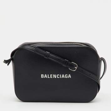 Pre Owned Balenciaga Black Leather Small Everyday Camera Crossbody Bag