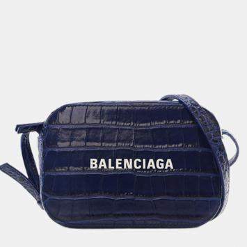 مملوكة مسبقًا Balenciaga Blue XS Embossed Leather Everyday Camera Bag