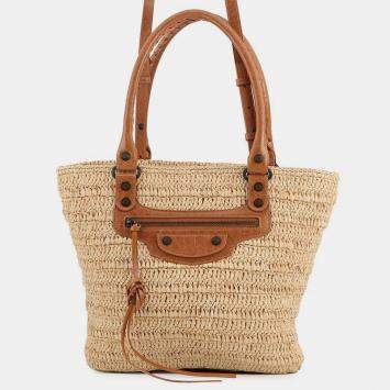 مملوكة مسبقًا حقيبة كتف بالينسياغا لو سيتي بسكت راكيا 2 طريق طبيعي / جمل جلد الخروف مقاس وسط