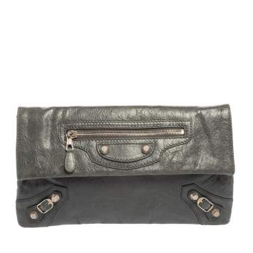 مملوكة مسبقًا Balenciaga Grey Leather RH Envelope Clutch